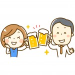 乾杯！とグラスを合わせる男女