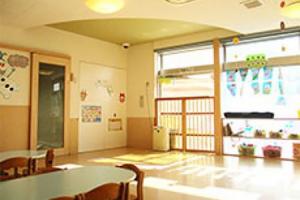 日生赤羽駅前保育園ひびき